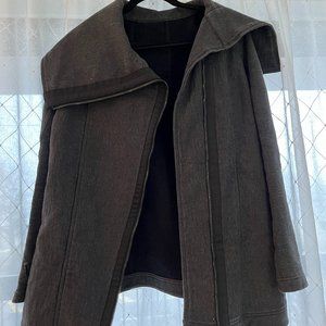 gray lululemon sweater jacket size 6
